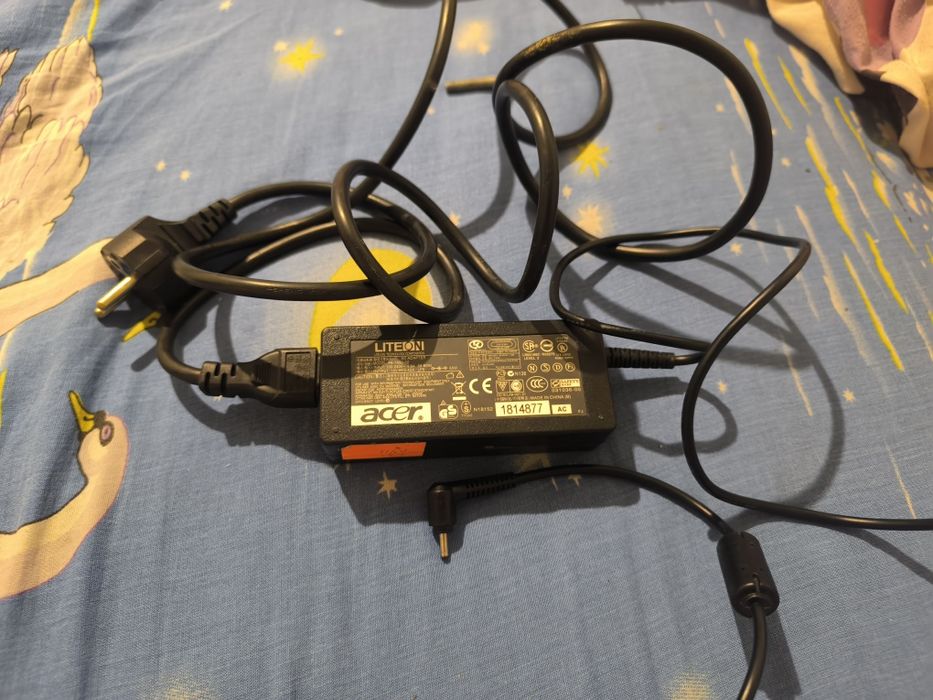 Блок живлення від ноутбука acer