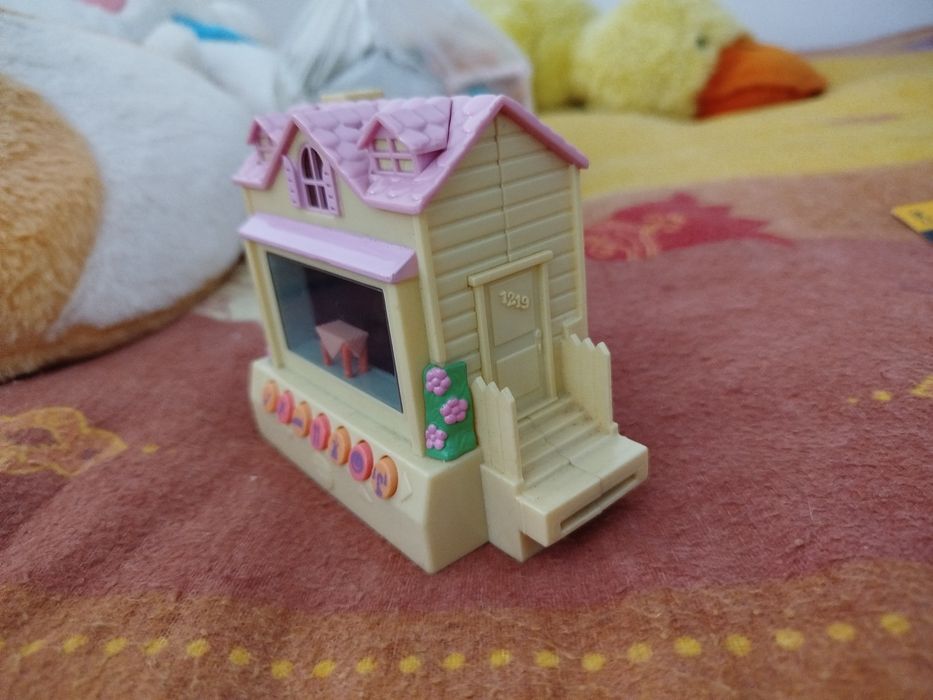 3 casas Pixel Chix (Tamagotchi)