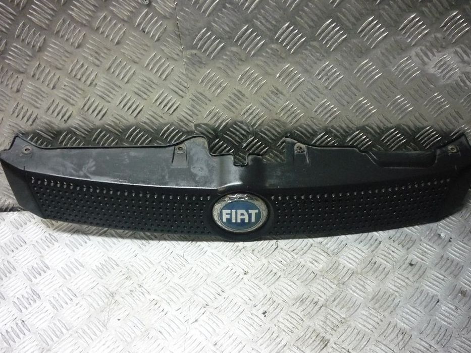fiat panda grill atrapa 2szt