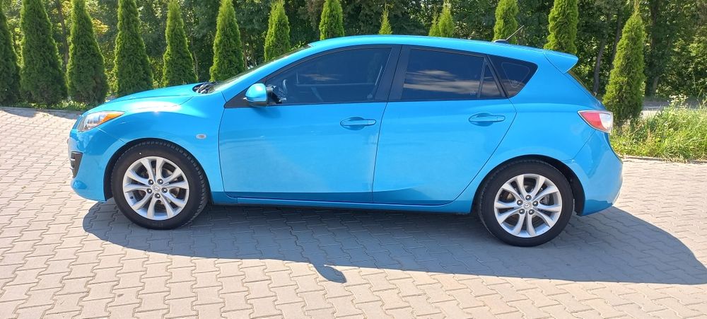Продам авто Mazda 3