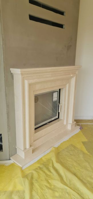 Portal Kominkowy z marmuru lub konglomeratów marmurowych  od producent