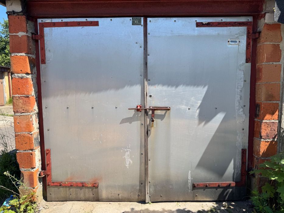 garaż  obok Kaufland