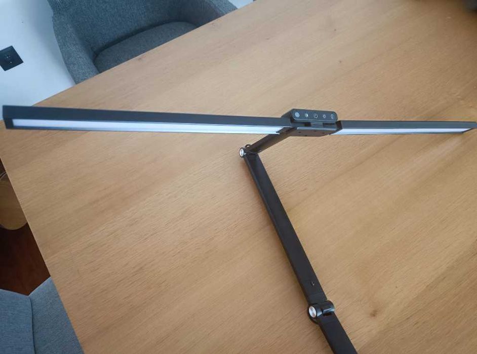 Candeeiro de Secretária LED flexível  – 78 cm