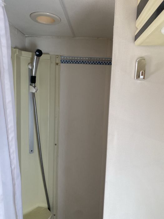 Vendo autocaravana com motor com garantia