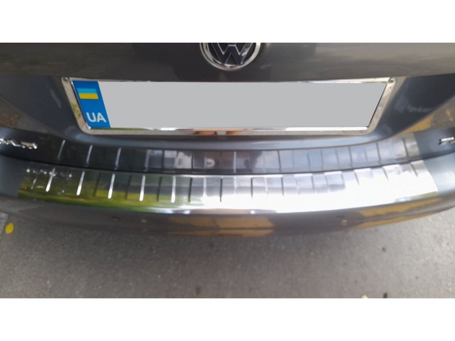 Volkswagen Golf 5 2003-2009 рр. Накладки на задній бампер Carmos (нерж.) SW