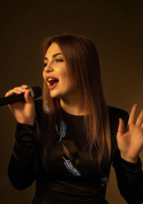 Професійні уроки вокалу в студії та онлайн