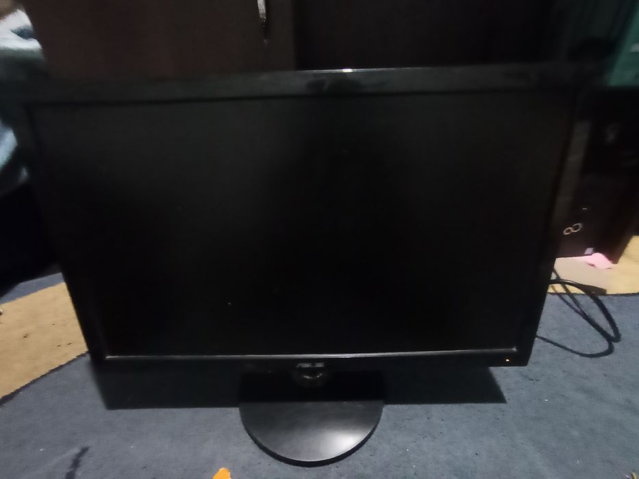 Продам монітор 2013 року