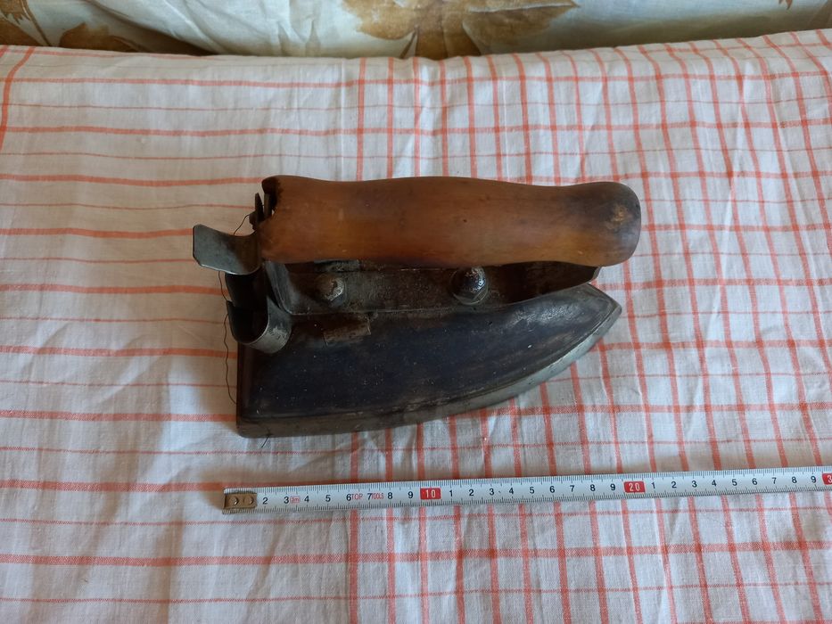 Утюг ретро времен ссср