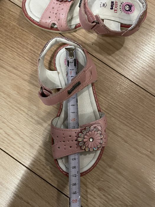 Rozowe sandaly sandalki Lasocki r. 28