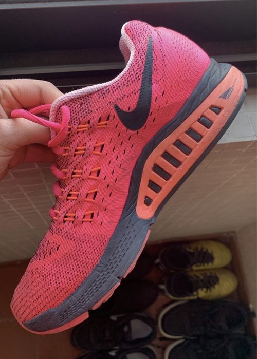 Nike zoom structure 18