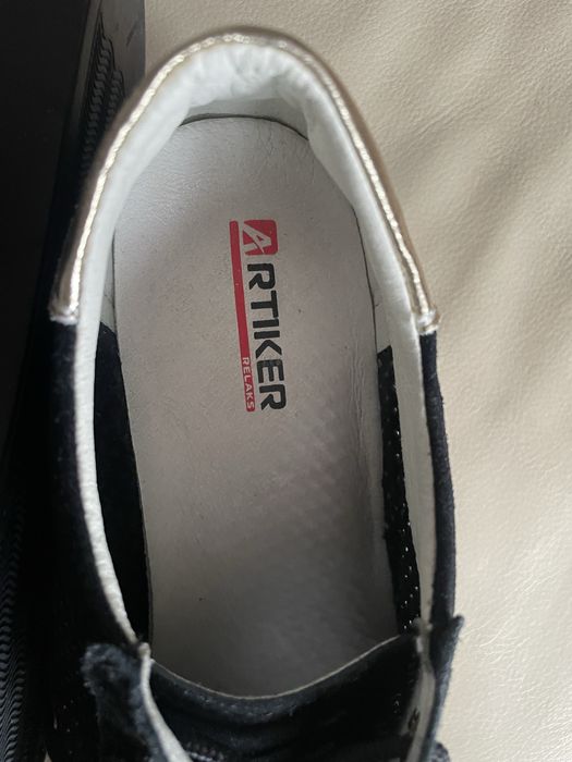 Czarne sneakersy ALAINA