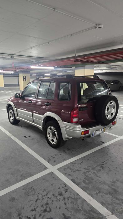 Suzuki Grand Vitara 2.0 TD 4x4 2000 – Para Reparação