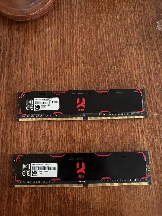 Pamięć RAM DDR4 Goodram IRDM 16GB (2x8GB) 2400MHz CL15