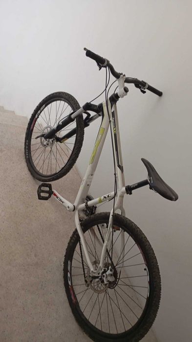 BICICLETA BTT DS  20" 6-15 ANOS Tamanho S
