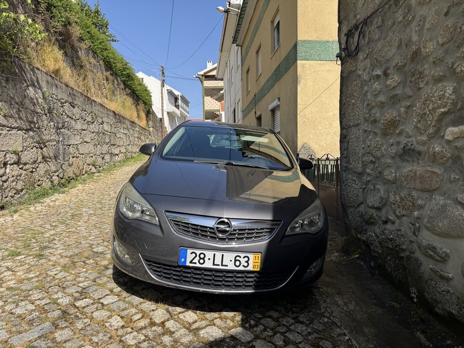 Opel Astra J 1.3 CDTI - 125 mil - Distribuição Trocada - Com Inspeção