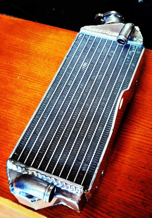 Radiador Yamaha YZ80 e YZ80E1 de 93 a 01 Alumínio de Alta Performance