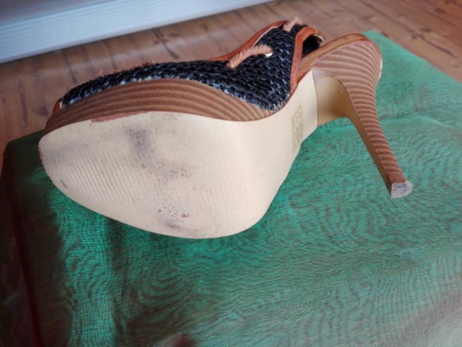 szpilki na platformie