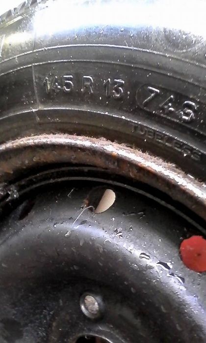 Tenho peças  Peugeot 309 chorus t  Pneus Michelin 145 R 13 74 S e 3 P