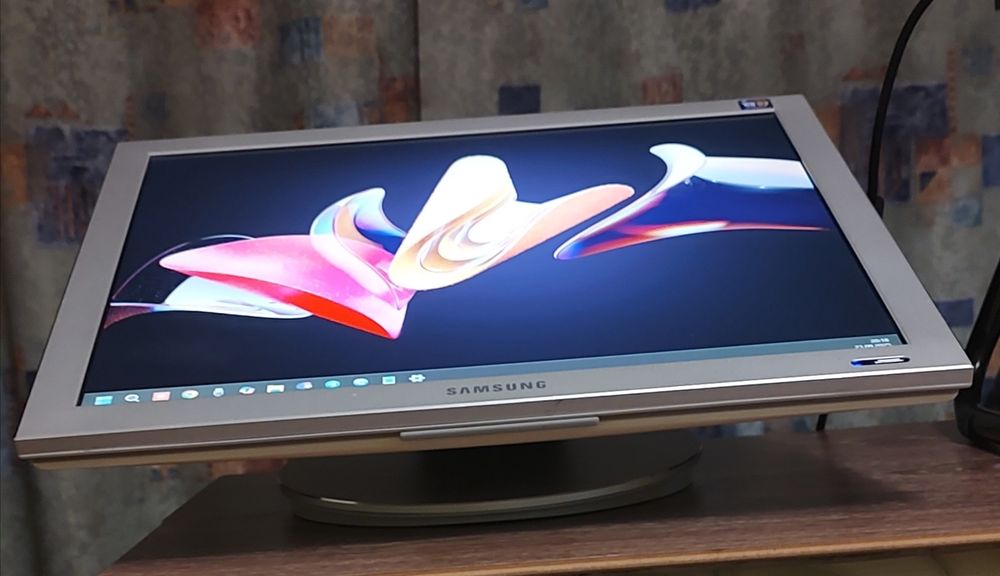 Монітор AOC 931SWL і Samsung SyncMaster 173P