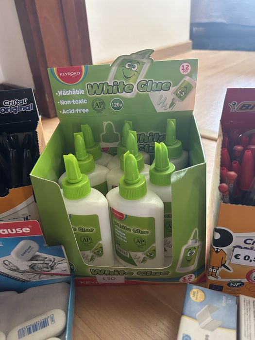 Kit de material de escritório NOVO