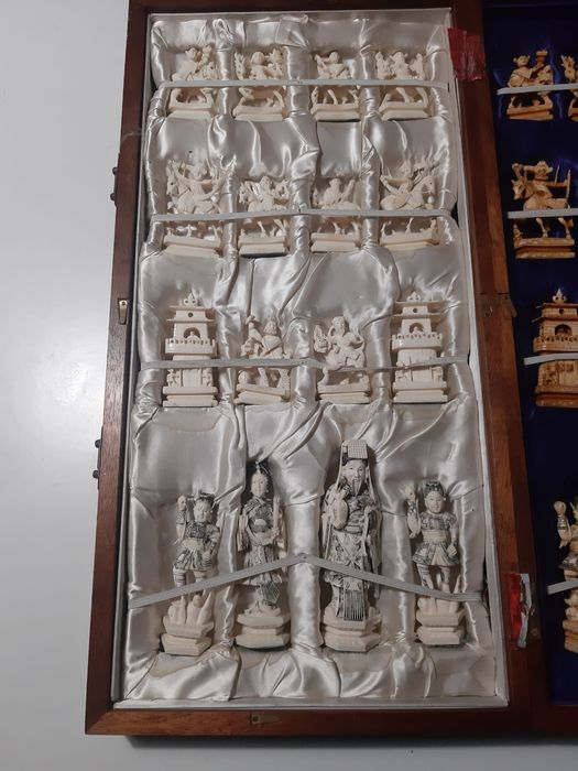 Raridade Xadrez  Autêntico: peças int. Caixa/madeira