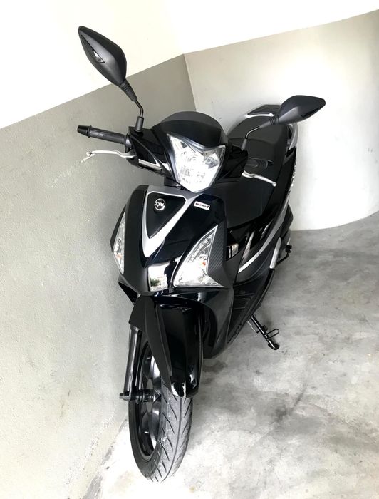 Scooter  Sym Symphony ST