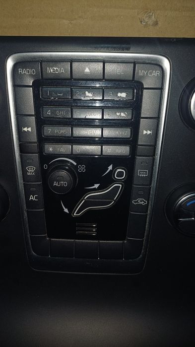 Panel klimatyzacji climatronic ramka volvo v60 l 10-13