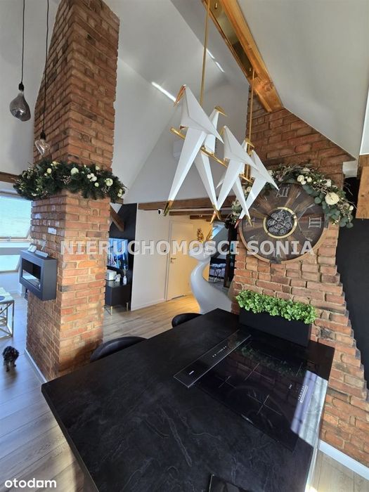Stylowy loft 77 m² ostatnie piętro do zamieszkania