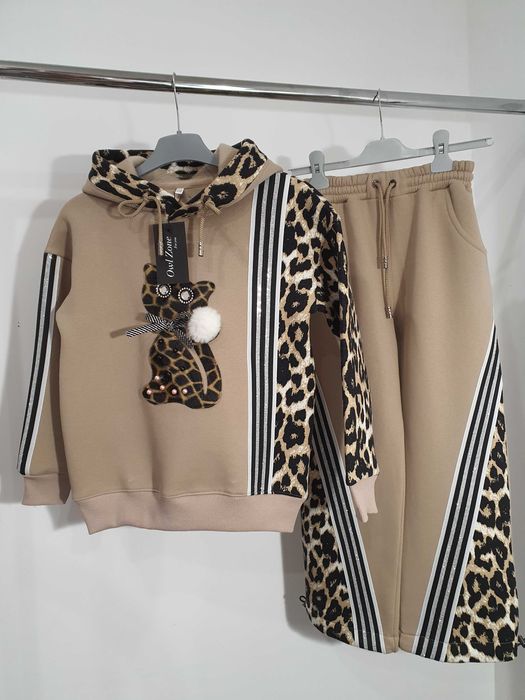 Дуже гарні теплі костюми на флісі для дівчат