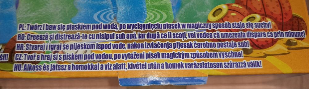 Niemoknący piasek do zabawy dla dzieci - "Never wet sand"