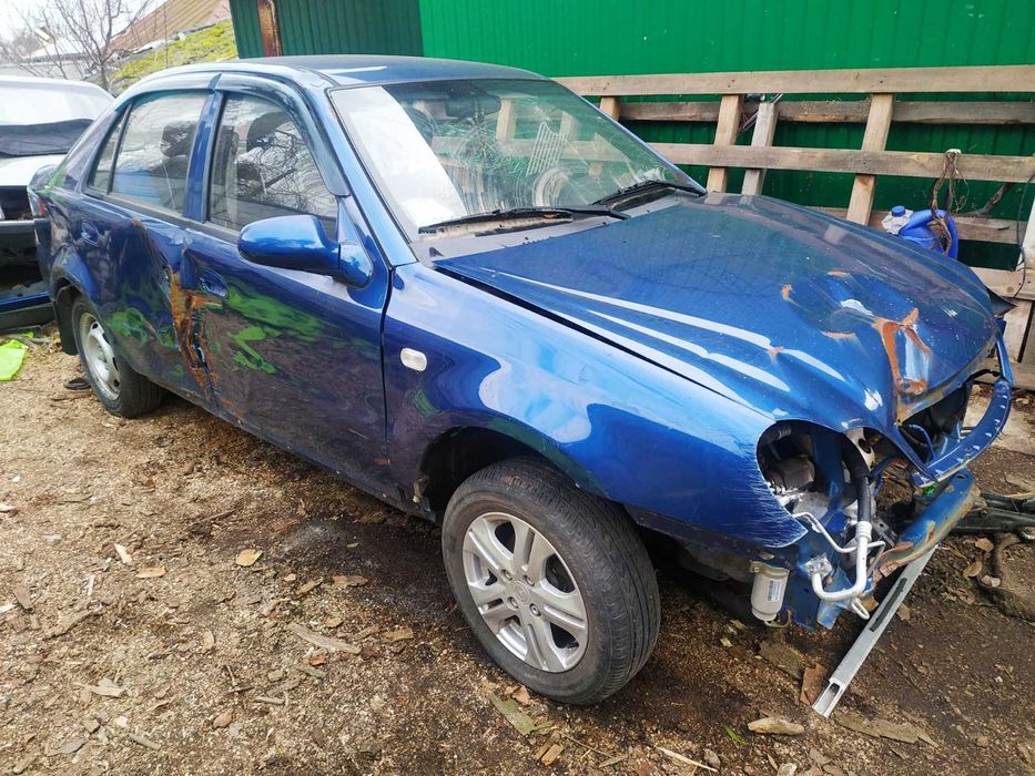 Geely Ck 2012 року після дтп по запчастинах