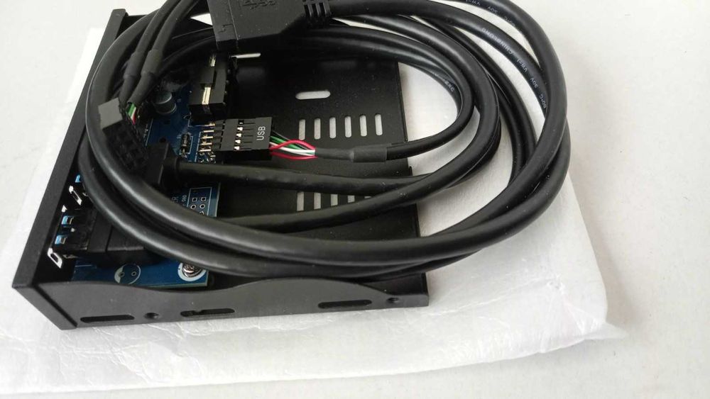USB передняя панель 3,5" для ПК порты USB 3.0 - 2 шт + USB 2.0 - 2 шт