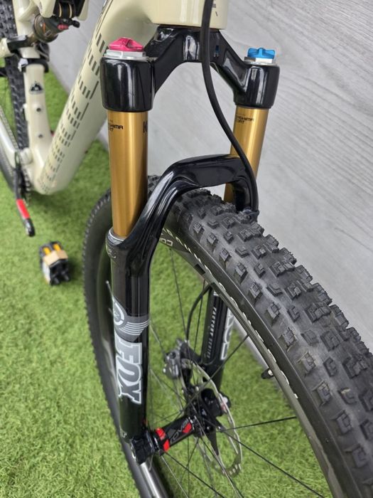 Топовий велосипед Specialized Epic Marathon Carbon 29”