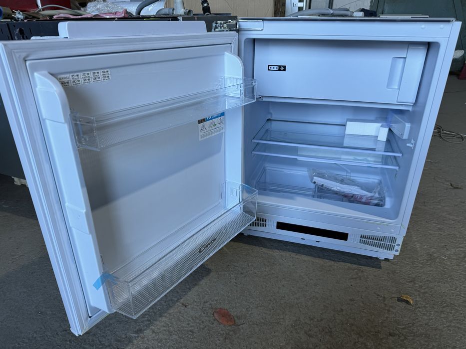 Холодильник новий під забудову 82 см висота rs22