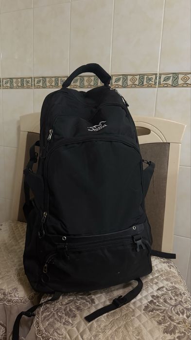 Рюкзак 85л ( але зручний і нетнадто громісткий , майже яе на 65-70 л )