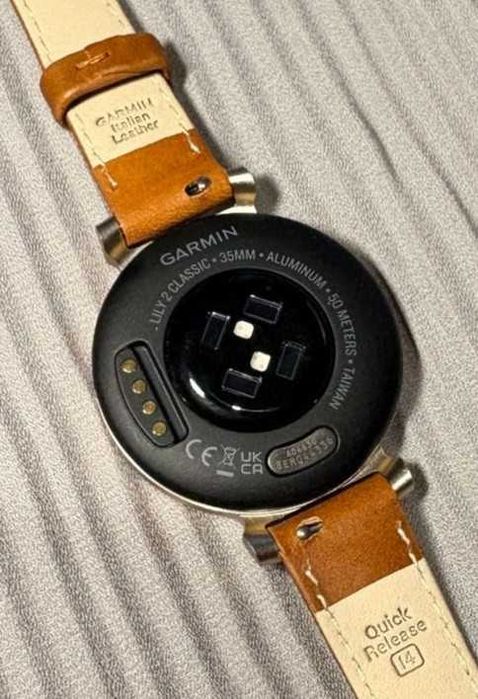 Смарт годинник Garmin Lily 2 Classic Cream Gold with Tan Leather Band