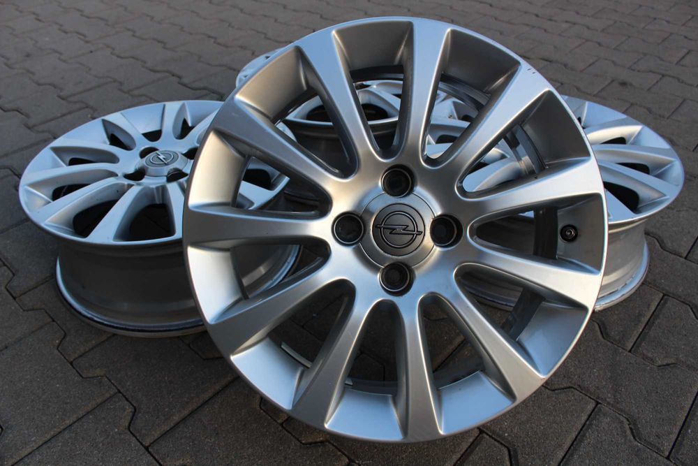Oryginalne felgi aluminiowe 16" Opel Corsa D E Adam Karl Meriva 4X100