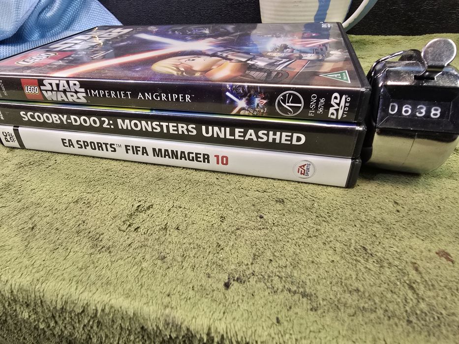 3 gry na PC komputer vintage.