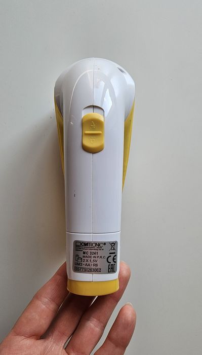 Maszynka do czyszczenia ubrań Clatronic