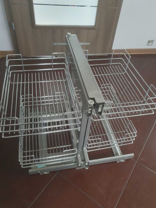 Rejs kosz cargo do szafki 80