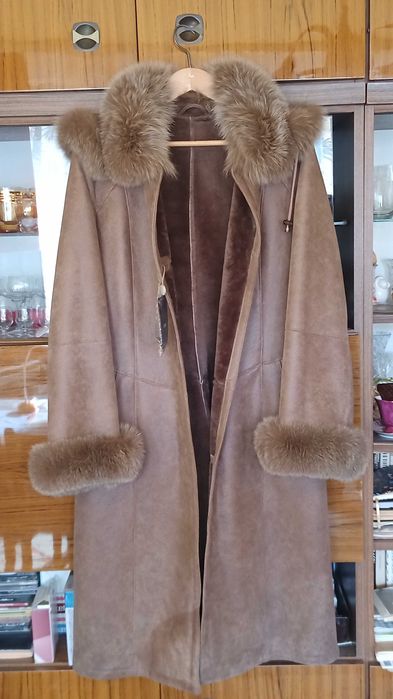 Damski płaszcz, długi kożuch z polskich, naturalnych skór jagnięcych