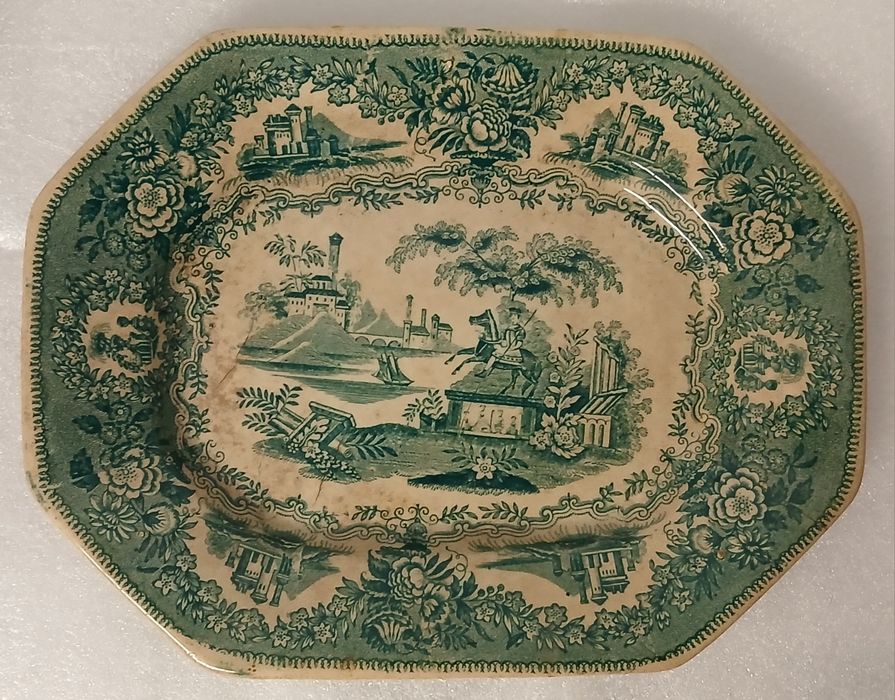 Travessas da Real fábrica de Sacavém