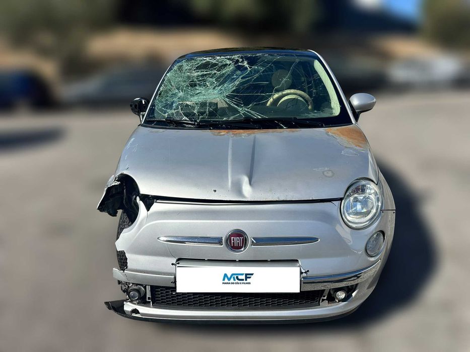 FIAT 500 Hatchback 1.3 D Multijet 75 cv de 2009 Salvado