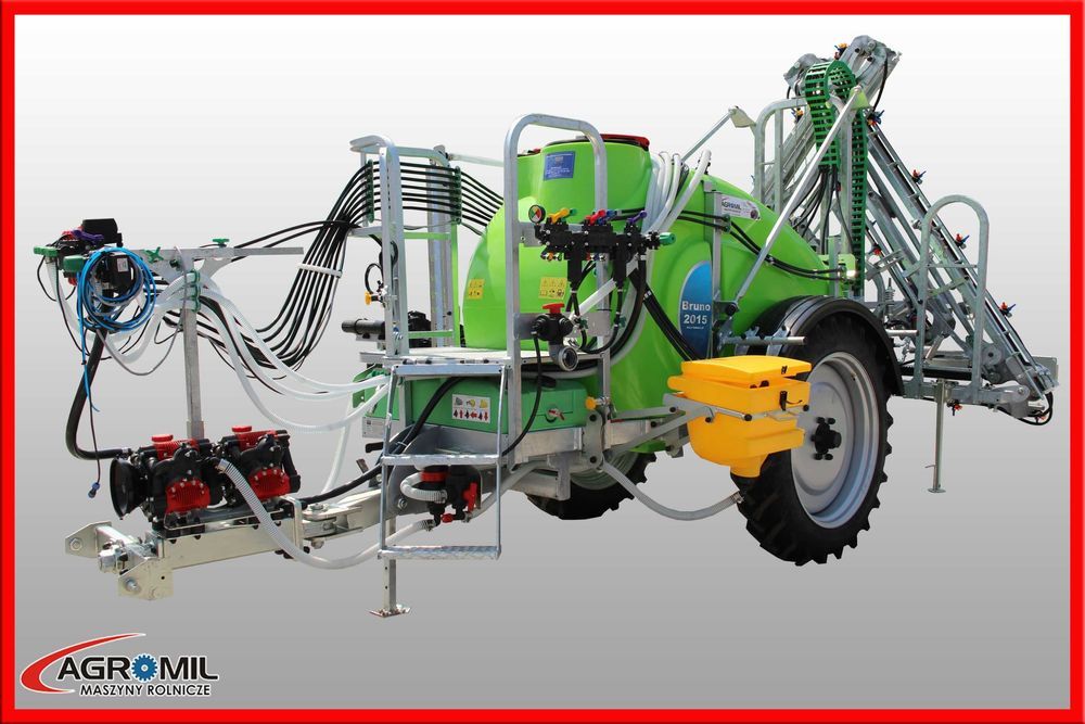 Opryskiwacz ciągany hydrauliczny belka X przyczepiany Tolmet Bruno