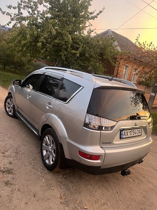 Аутлендер 2.2 дизель автомат