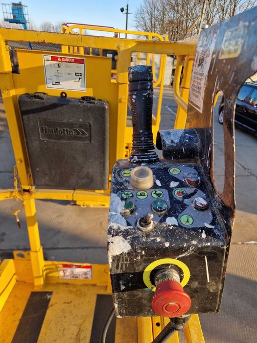 Ножничний підйомник Haulotte Compact 10N, акамуляторний, пеканіска