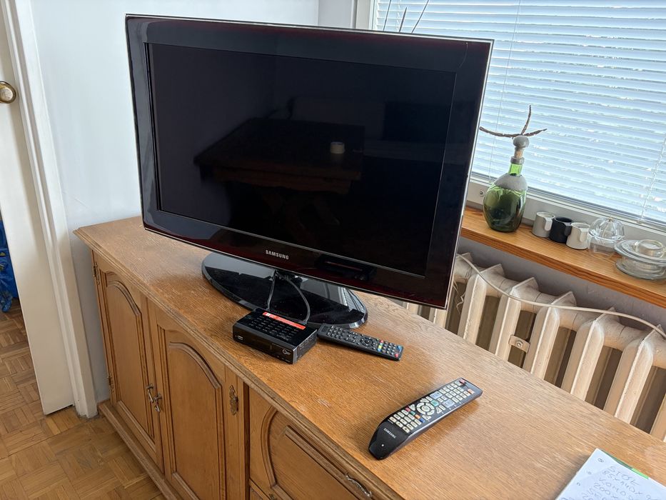 Telewizor 32” cale Samsung z dekoderem