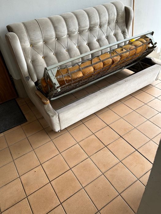 Диван с металлической раскладушкой( самовывоз