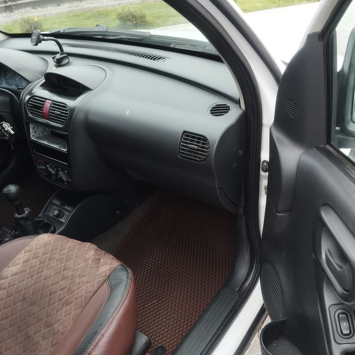 Opel Combo.     .