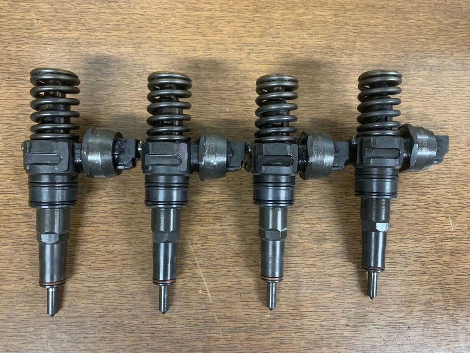 07Z130073F Форсунка 0414720210 Volkswagen 2.5